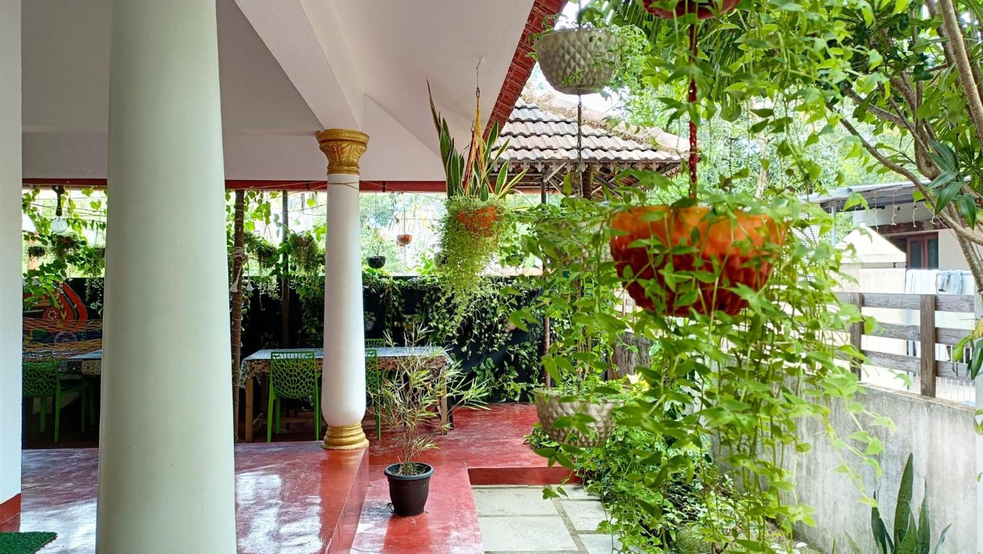 Marari Beach Cleetus Homestay Марарикулам Экстерьер фото